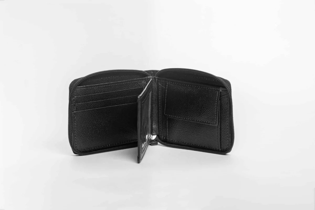 Rugged Q7 Men’s Original Leather Zipper Wallet (HARD LEATHER) Rugged Q7 Men’s Original Leather Zipper Wallet (HARD LEATHER)