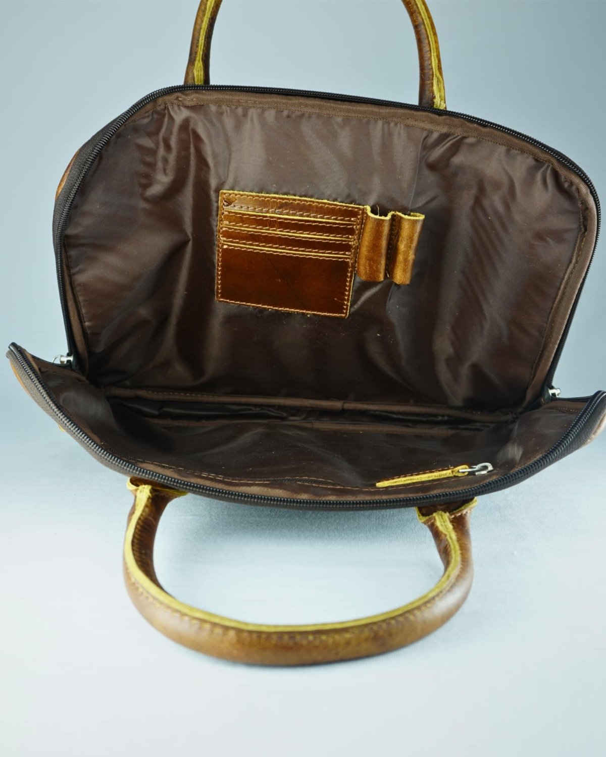 Executive Sleek Series - Men's Original Leather Laptop Bag (Tan)
