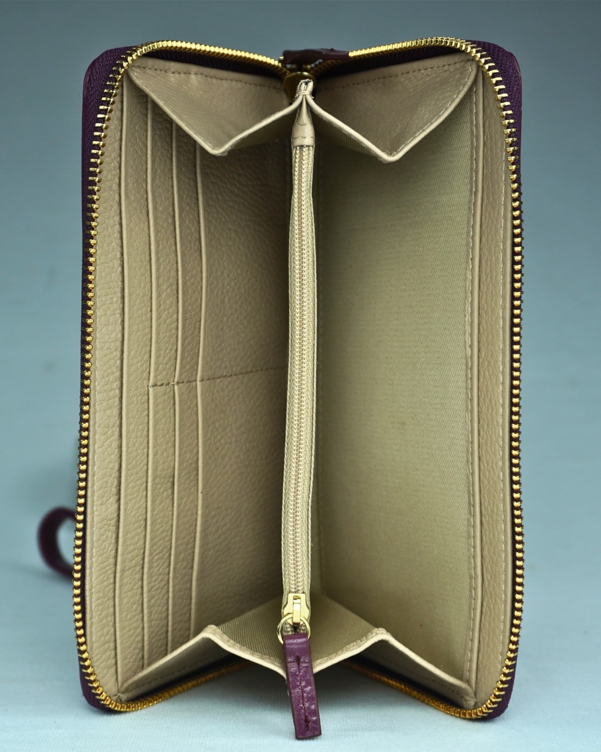 Isabella - Women’s Original Leather Wallet (Premium Purple) Isabella - Women’s Original Leather Wallet (Premium Purple)