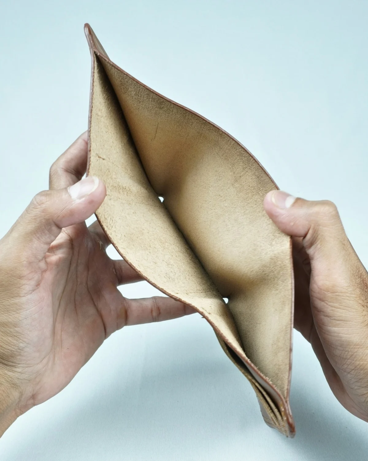 Enfield - Men’s Original Leather Tri-Fold Wallet (Vintage Tan) Enfield - Men’s Original Leather Tri-Fold Wallet (Vintage Tan)