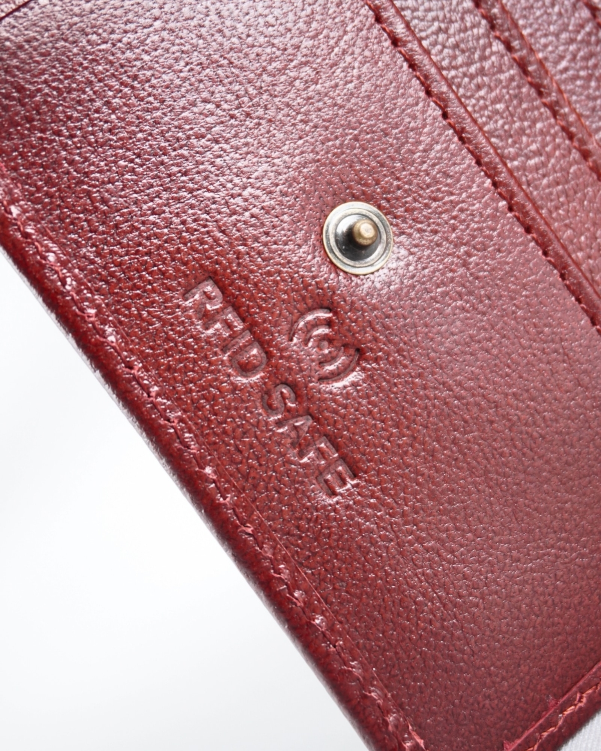 Dublin - Men’s Original Leather Trifold Wallet (Brown & Cherry Blend) Dublin - Men’s Original Leather Trifold Wallet (Brown & Cherry Blend)