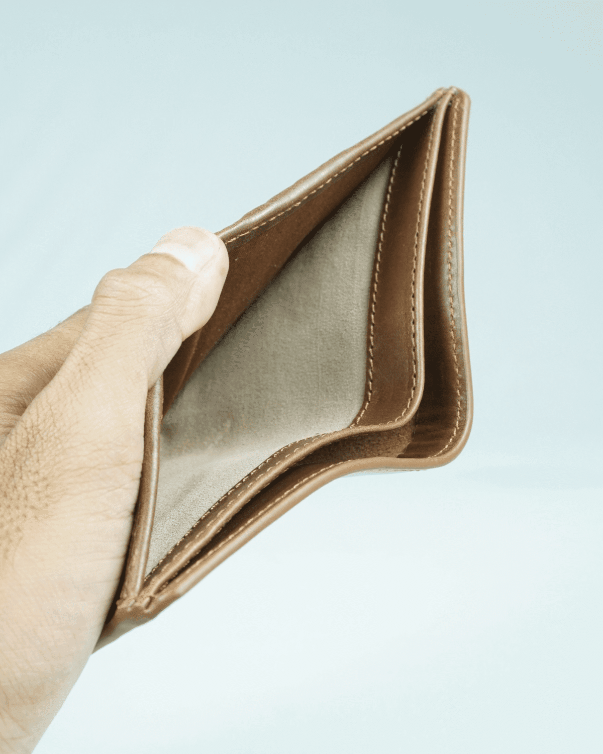 Aubrey - Men’s Original Leather Wallet (Luxury Brown) Aubrey - Men’s Original Leather Wallet (Luxury Brown)