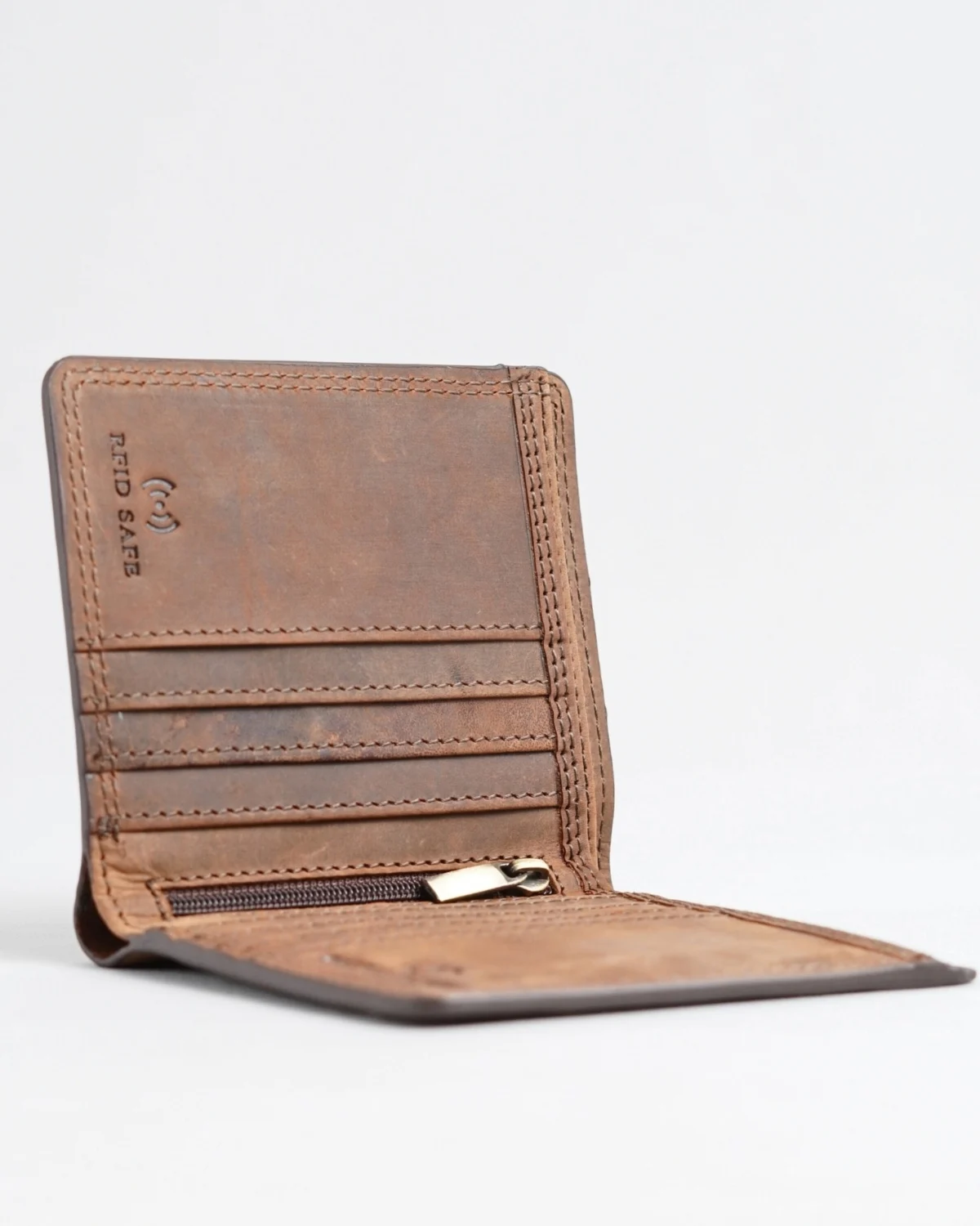 Aubrey - Men’s Original Leather Wallet (Rugged Brown) Aubrey - Men’s Original Leather Wallet (Rugged Brown)