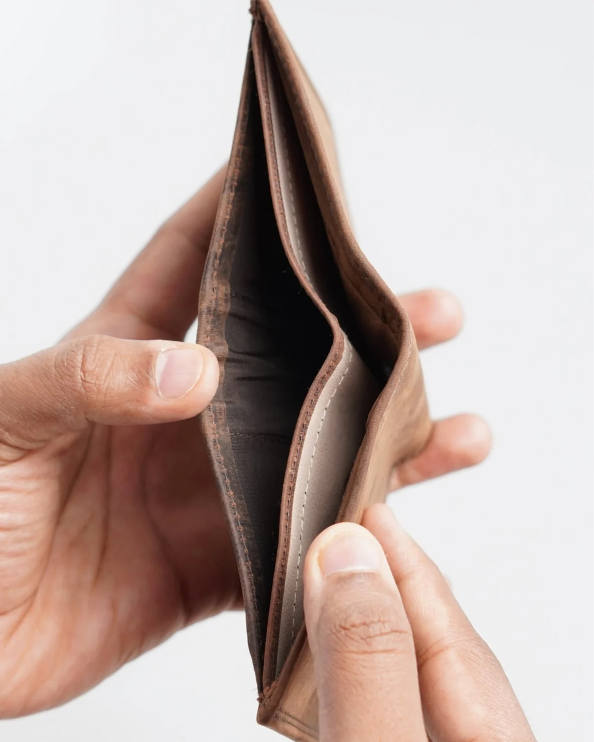 Hyde Men’s Original Leather Wallet (Rugged Brown) Hyde Men’s Original Leather Wallet (Rugged Brown)