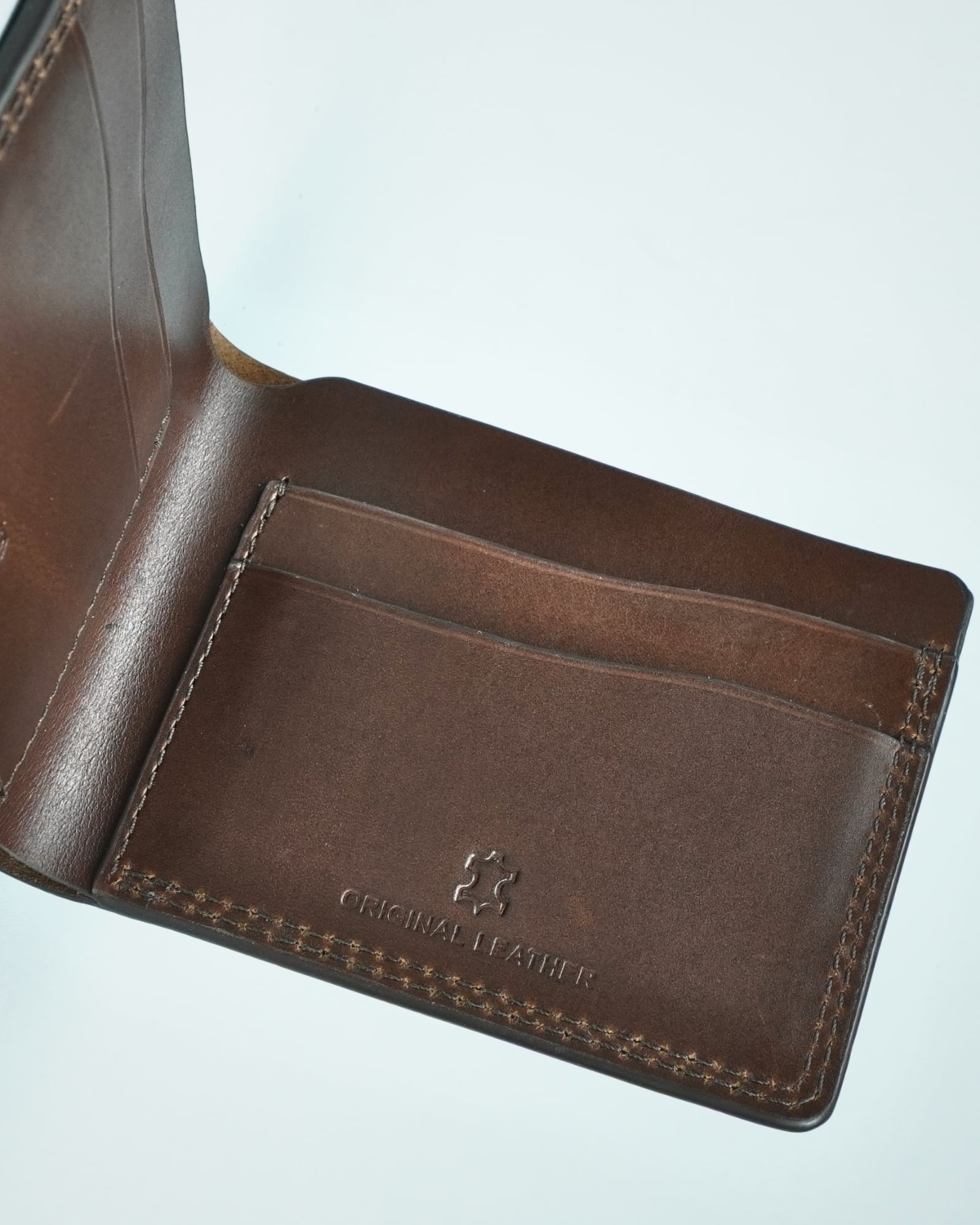 Berlin - Men’s Original Leather Sleek Wallet (Lux Brown) Berlin - Men’s Original Leather Sleek Wallet (Lux Brown)
