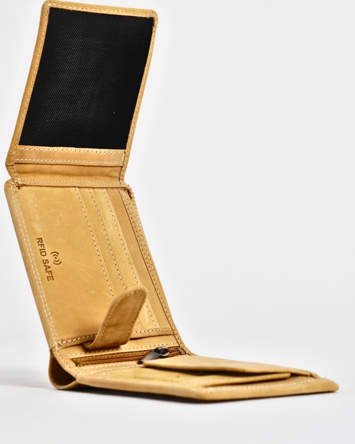 Cambridge Men’s Original Leather Wallet (Rugged Tan) Cambridge Men’s Original Leather Wallet (Rugged Tan)