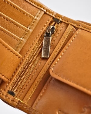 Cambridge - Men’s Original Leather Wallet - Lion (Almond Brown)