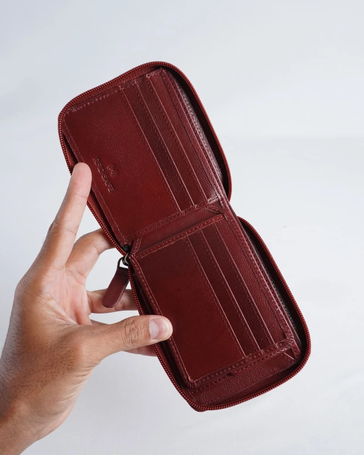 Harry - Original Leather Wallet (Zip Around Wallet) Harry - Original Leather Wallet (Zip Around Wallet)