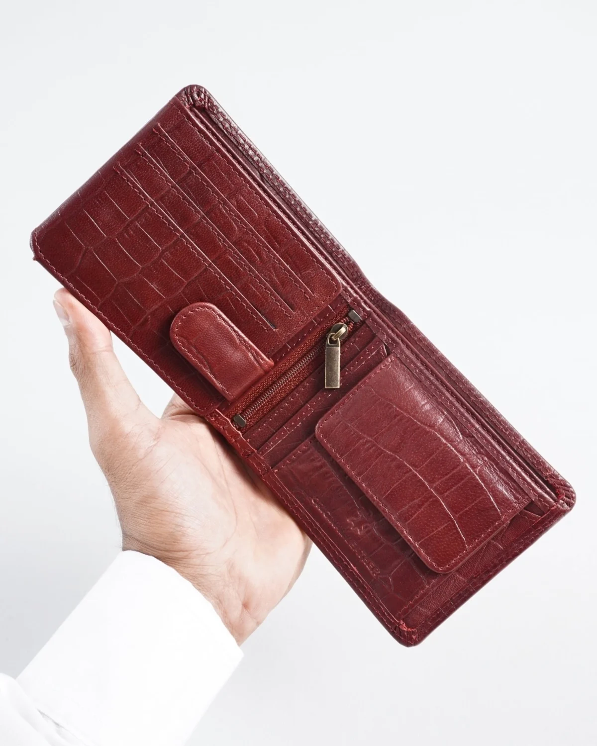 Cambridge Men’s Original Leather Wallet (Croco Cherry & Brown Blend ) Cambridge Men’s Original Leather Wallet (Croco Cherry & Brown Blend )
