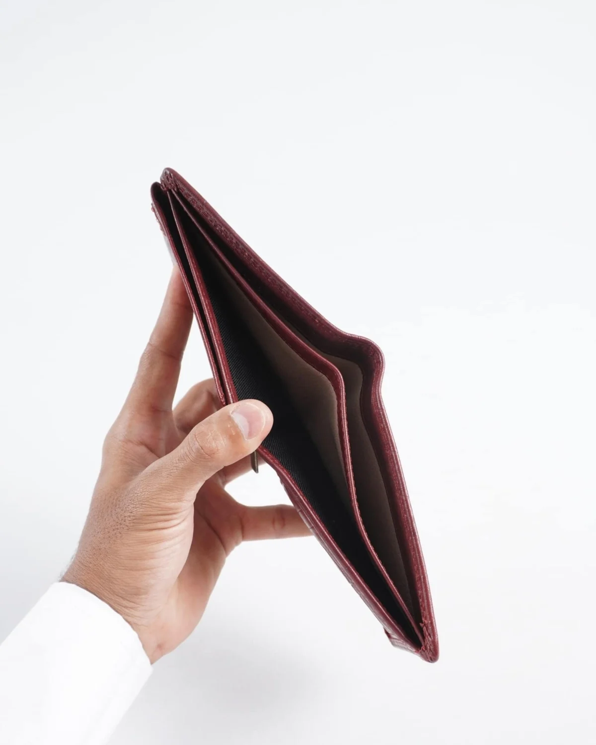 Cambridge Men’s Original Leather Wallet (Croco Cherry & Brown Blend ) Cambridge Men’s Original Leather Wallet (Croco Cherry & Brown Blend )