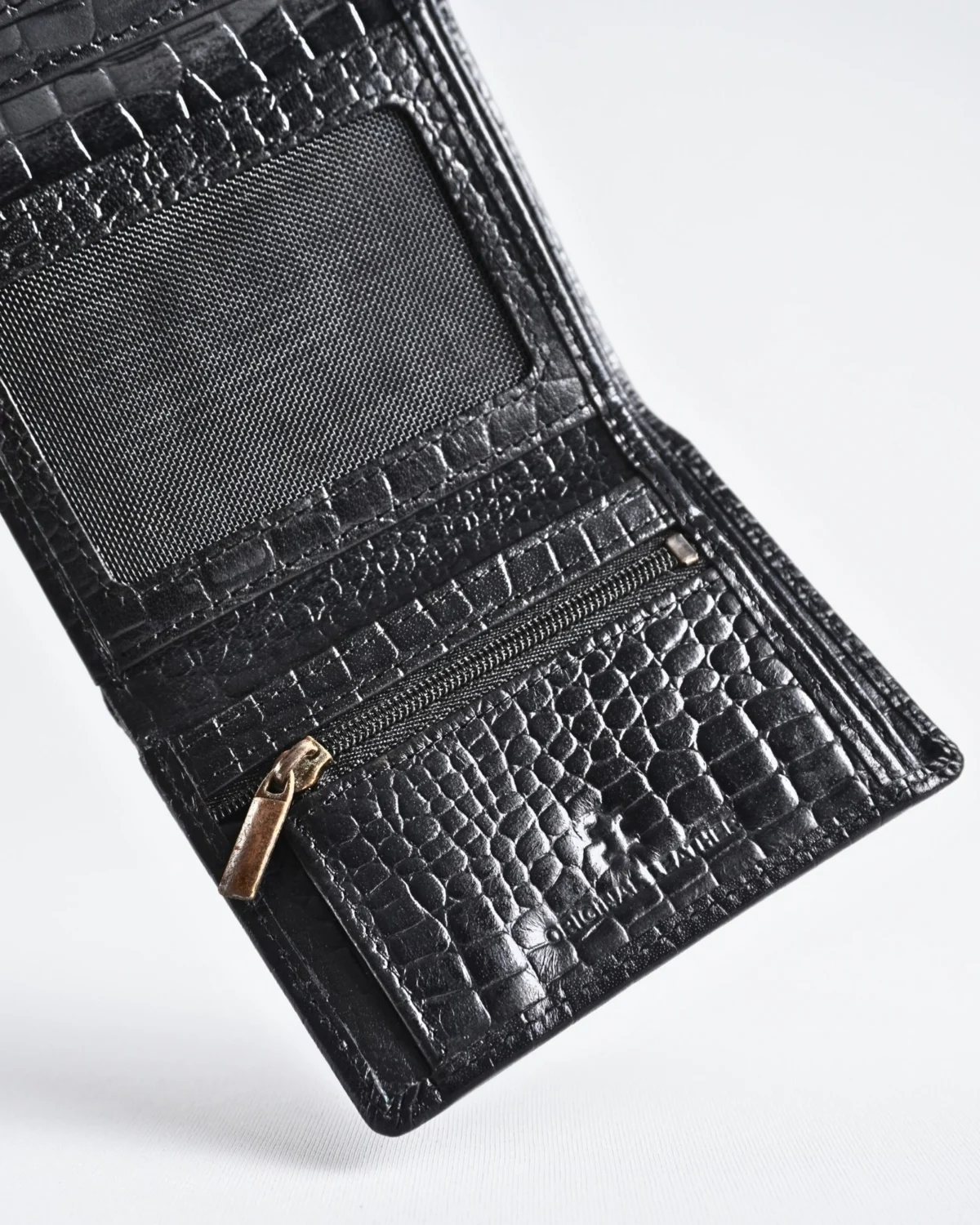 Dublin - Men’s Original Leather Trifold Wallet (Croco Black) Dublin - Men’s Original Leather Trifold Wallet (Croco Black)