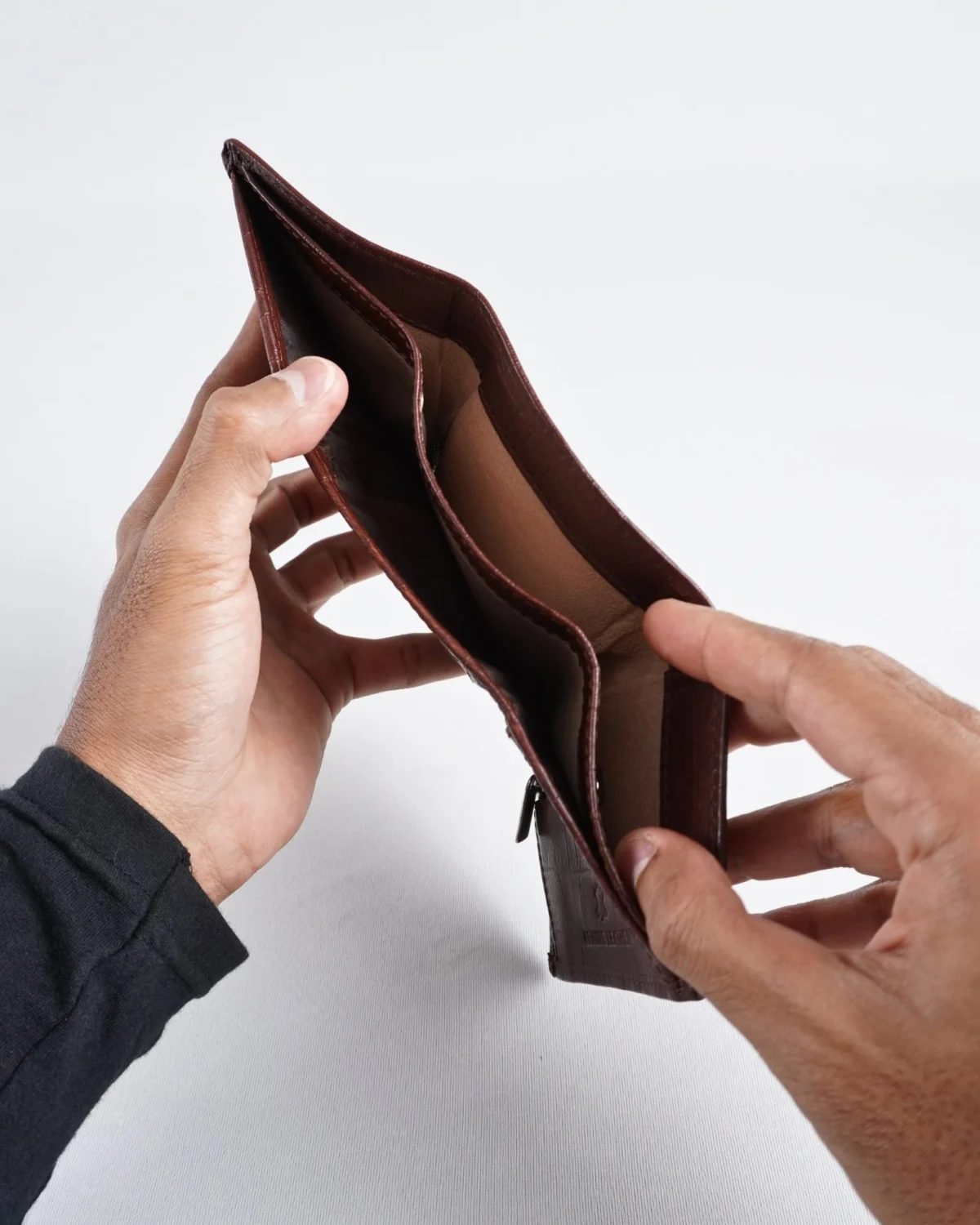 Dublin - Men’s Original Leather Trifold Wallet (Croco Rich Brown) Dublin - Men’s Original Leather Trifold Wallet (Croco Rich Brown)