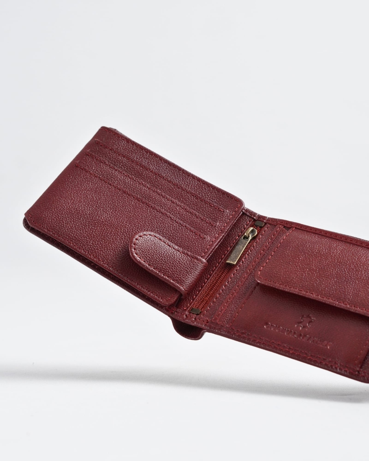 Cambridge Men’s Original Leather Wallet (Brown & Cherry Blend) Cambridge Men’s Original Leather Wallet (Brown & Cherry Blend)