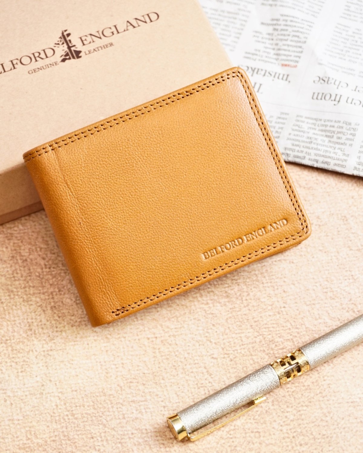Cambridge - Men’s Original Leather Wallet (Executive Tan)