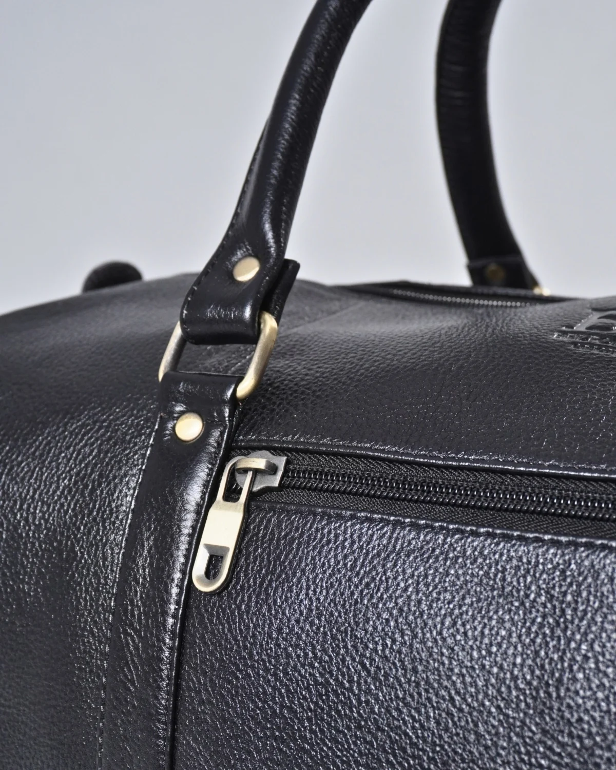 Classic Traveller - Original Leather Travel Bag (Black) Classic Traveller - Original Leather Travel Bag (Black)