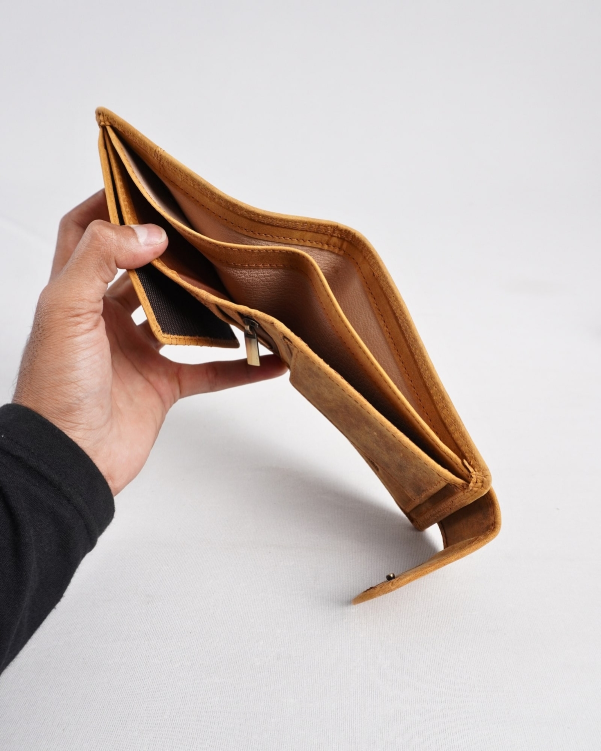 Derby - Men’s Original Leather Wallet (Rugged Tan) Derby - Men’s Original Leather Wallet (Rugged Tan)