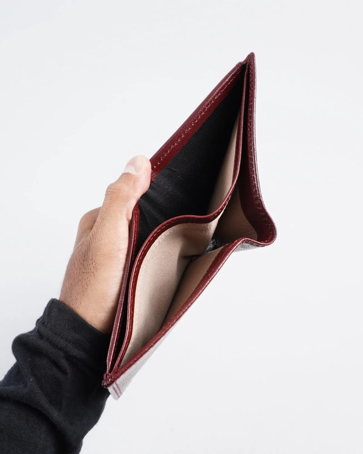 Tanner Men’s Original Leather Wallet (Brown & Cherry Blend) Tanner Men’s Original Leather Wallet (Brown & Cherry Blend)