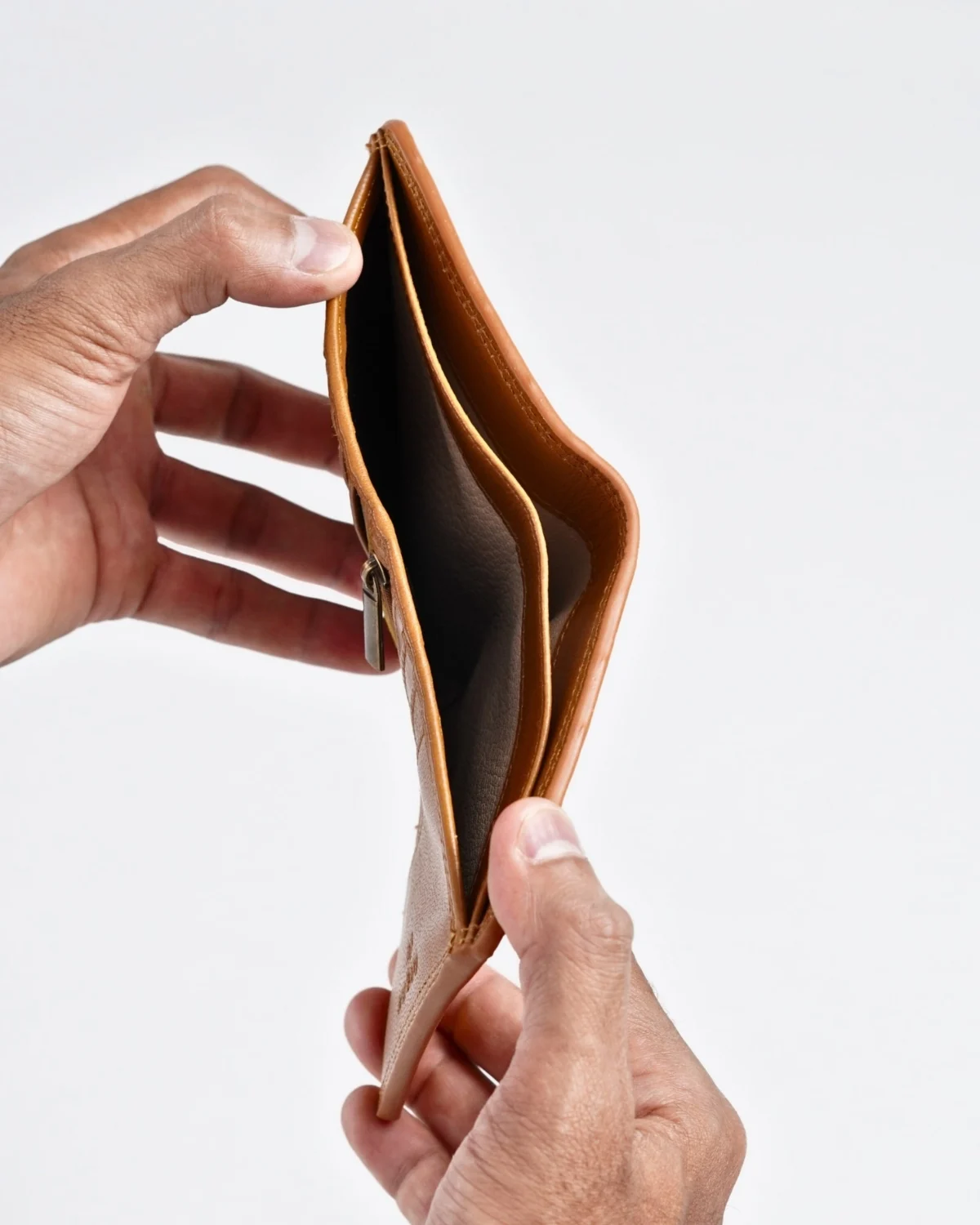 Aubrey - Men’s Original Leather Wallet (Almond Brown) Aubrey - Men’s Original Leather Wallet (Almond Brown)