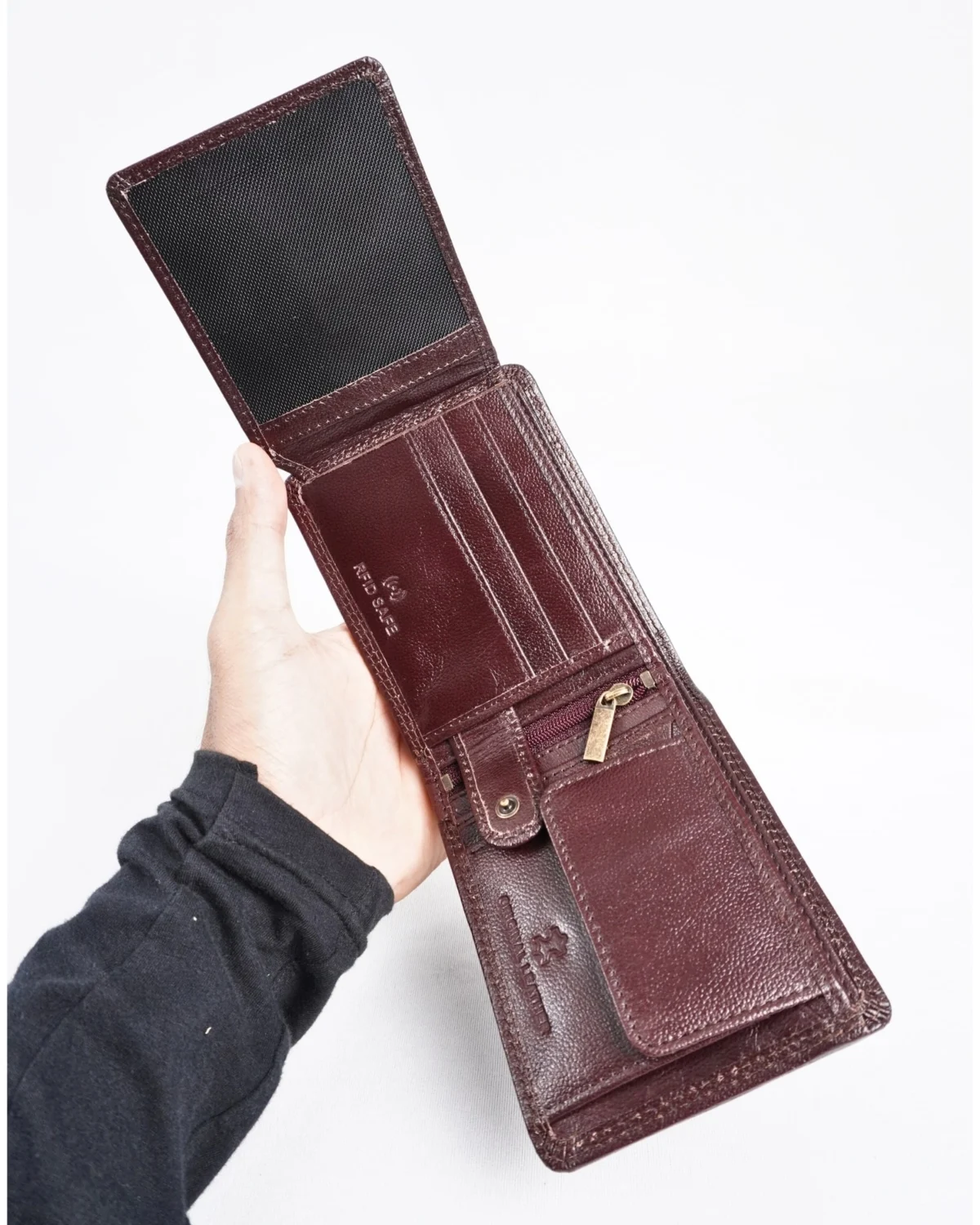 Cambridge Men’s Original Leather Wallet (Elite Cherry) Cambridge Men’s Original Leather Wallet (Elite Cherry)