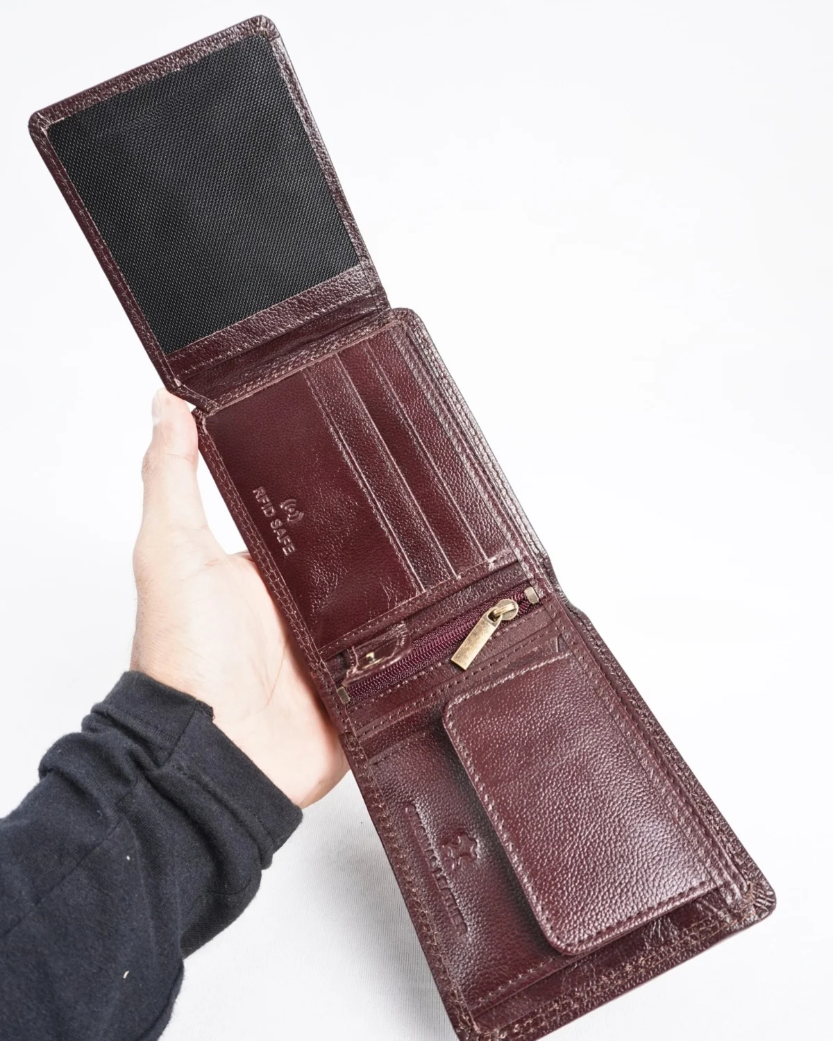 Cambridge Men’s Original Leather Wallet (Elite Cherry) Cambridge Men’s Original Leather Wallet (Elite Cherry)