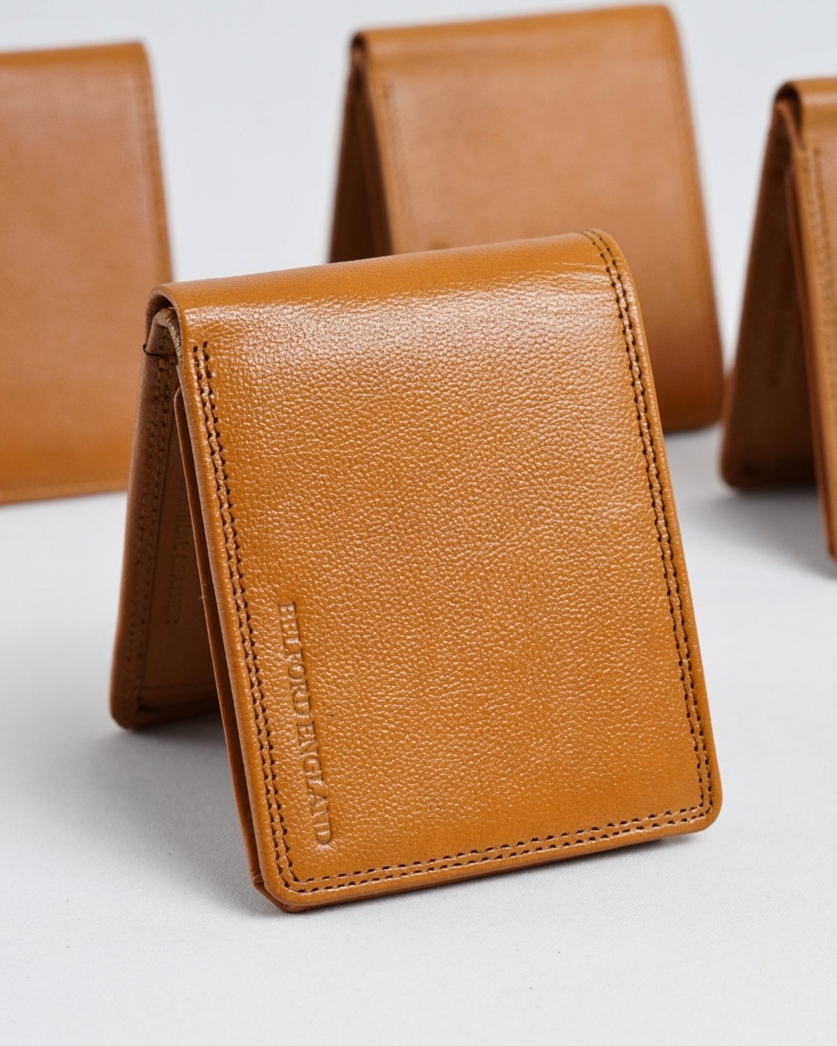 Cambridge - Men’s Original Leather Wallet (Rich Tan)