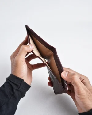 Conway - Men’s Original Leather Sleek Wallet (Croco Cherry)