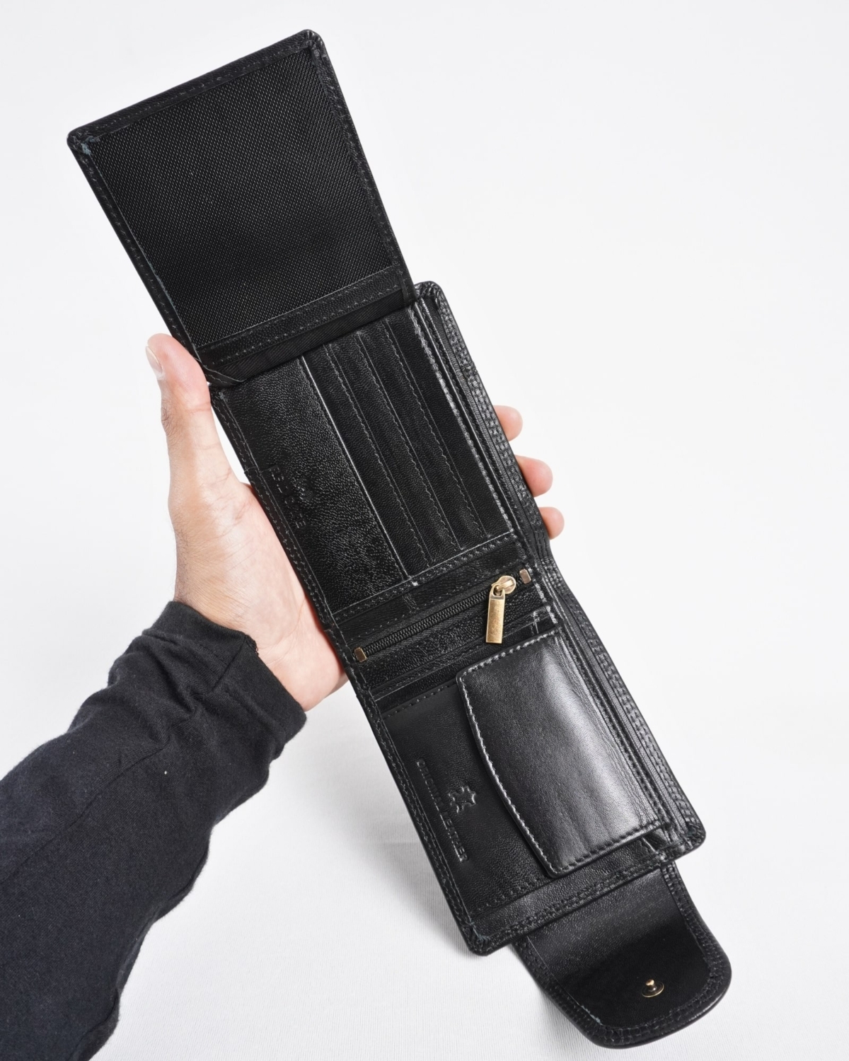 Derby - Men’s Original Leather Wallet (Jet Black) Derby - Men’s Original Leather Wallet (Jet Black)