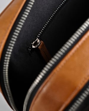 Executive Men's Original Leather Briefcase (Rich Tan)