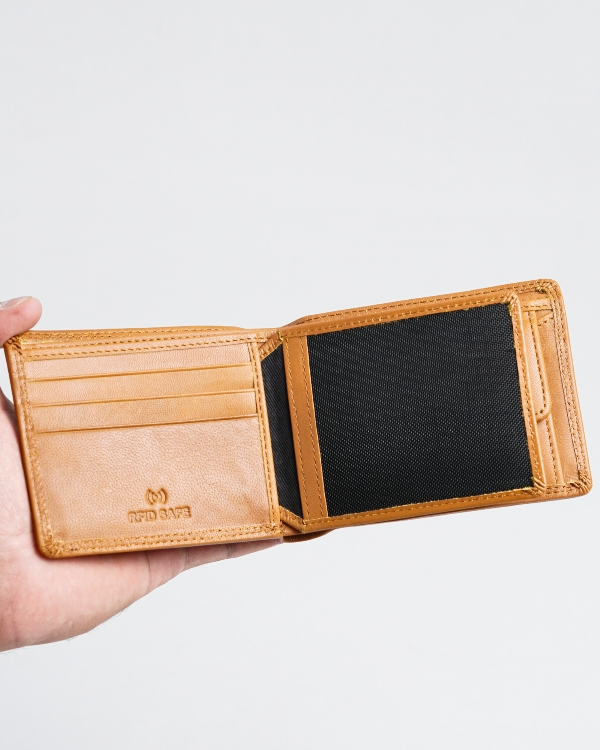 Hudson Men’s Original Leather Wallet (Almond Brown) Hudson Men’s Original Leather Wallet (Almond Brown)