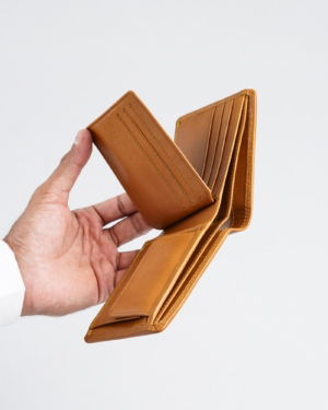 Hudson Men’s Original Leather Wallet (Almond Brown)