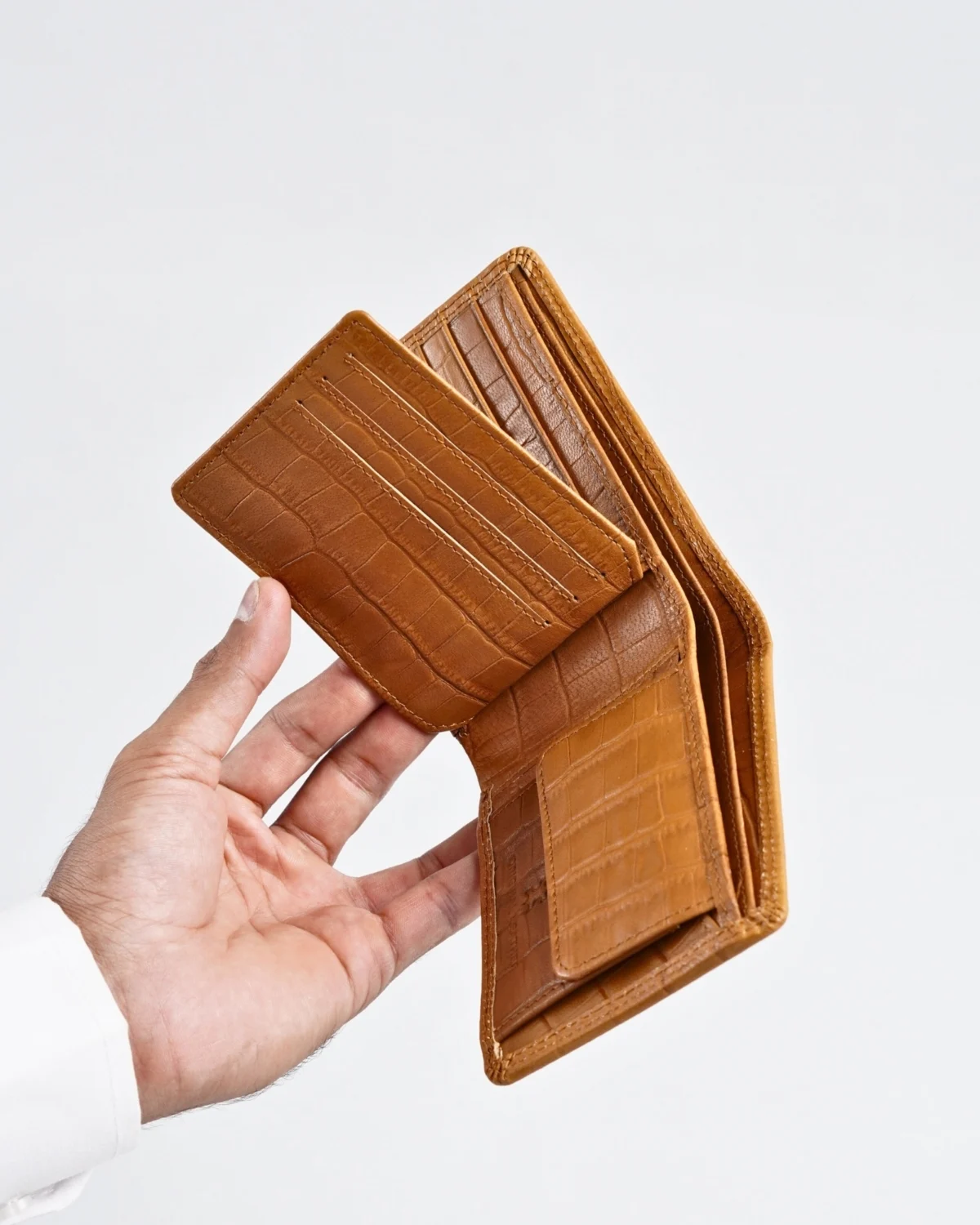 Hudson Men’s Original Leather Wallet (Almond Croco Brown) Hudson Men’s Original Leather Wallet (Almond Croco Brown)