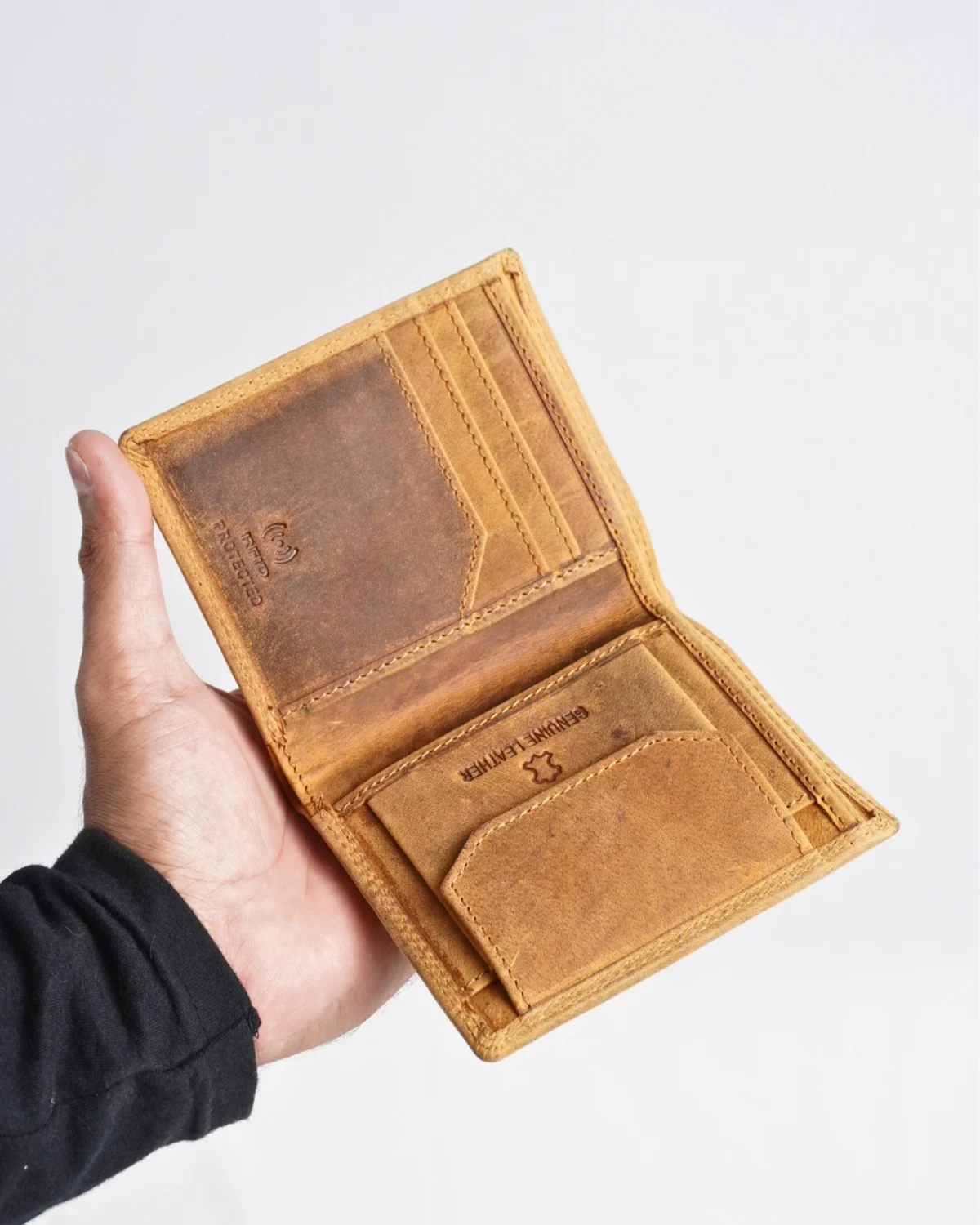 Hyde Men’s Original Leather Wallet (Rugged Tan) Hyde Men’s Original Leather Wallet (Rugged Tan)