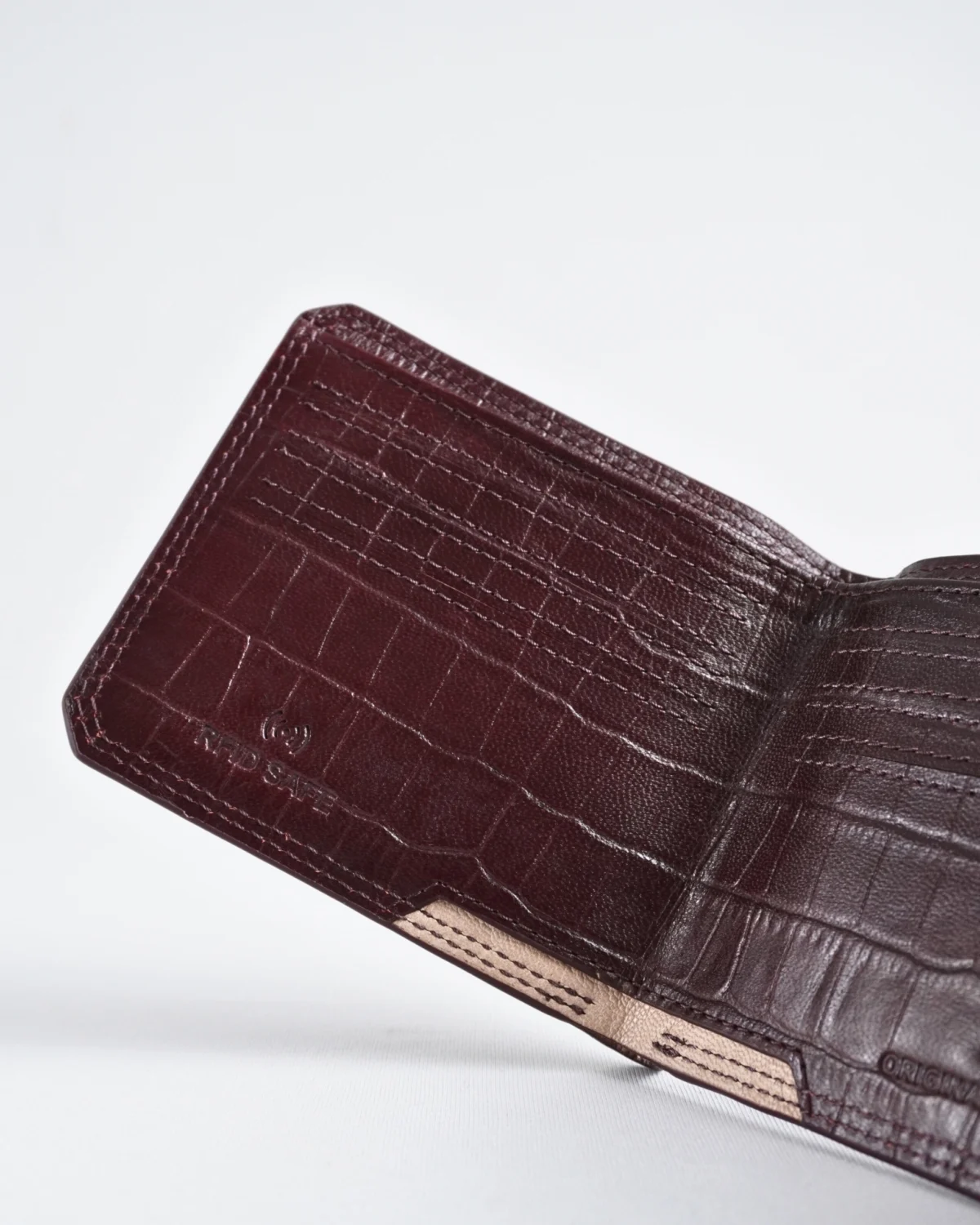 LiverPool - Men’s Original Leather Wallet (Croco Cherry) LiverPool - Men’s Original Leather Wallet (Croco Cherry)