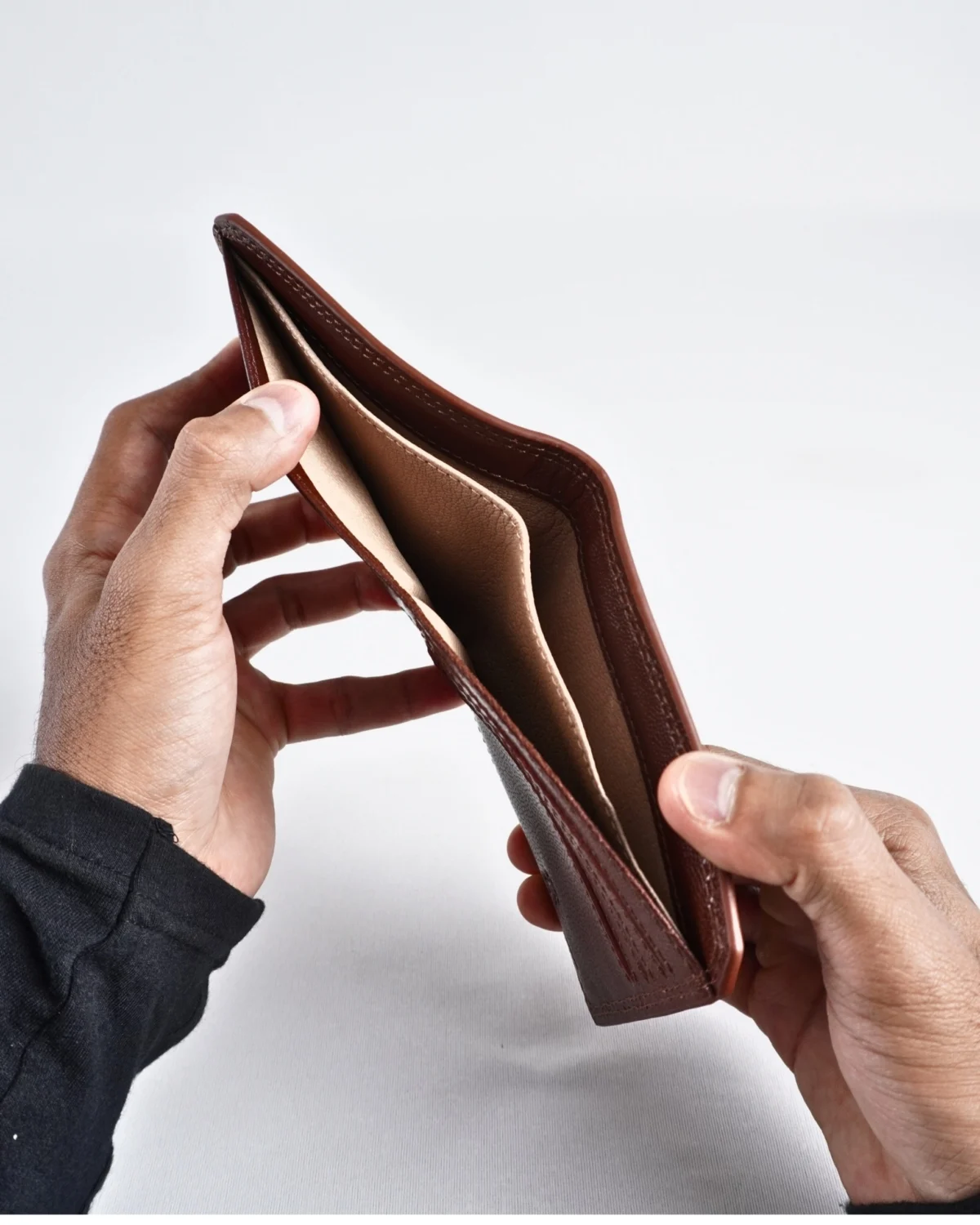 Liverpool - Sleek Men's Original Leather Wallet - (Rich Brown) Liverpool - Sleek Men's Original Leather Wallet - (Rich Brown)