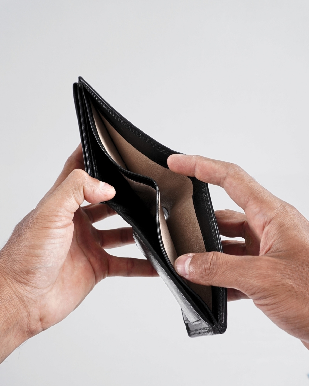 Harvard Men’s Original Leather Wallet (Jet Black) Harvard Men’s Original Leather Wallet (Jet Black)