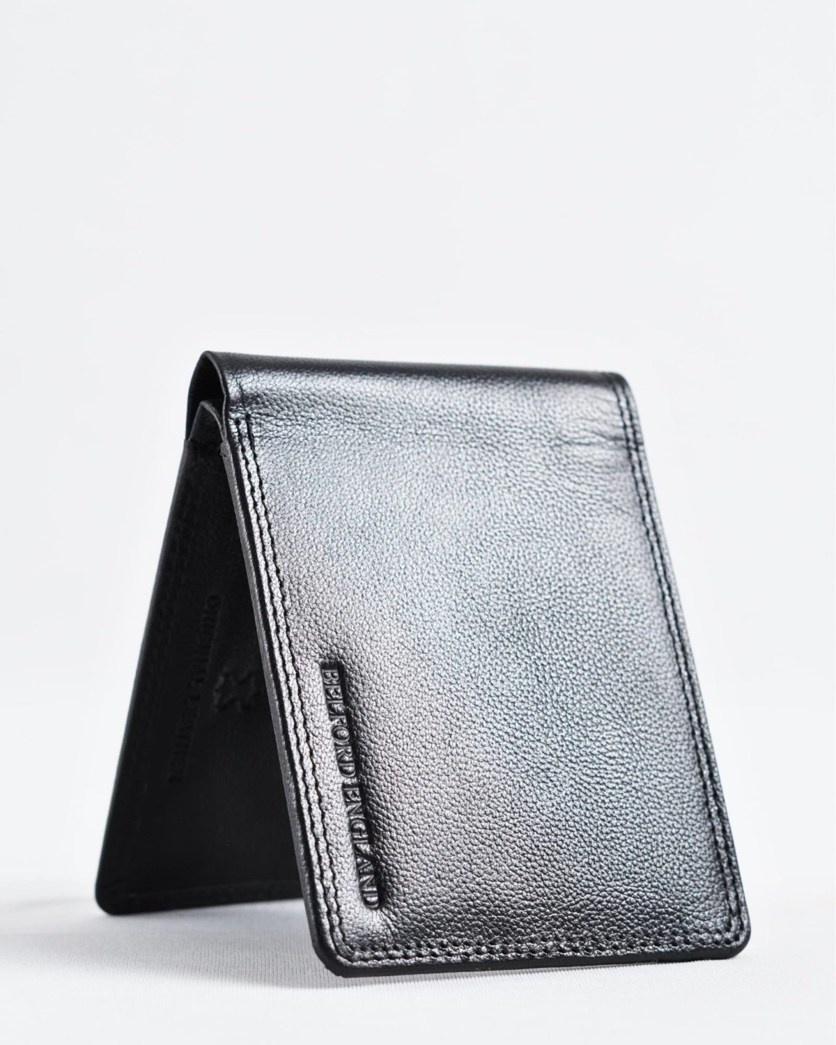 Real Madrid - Men’s Original Sleek Leather Wallet (Black)