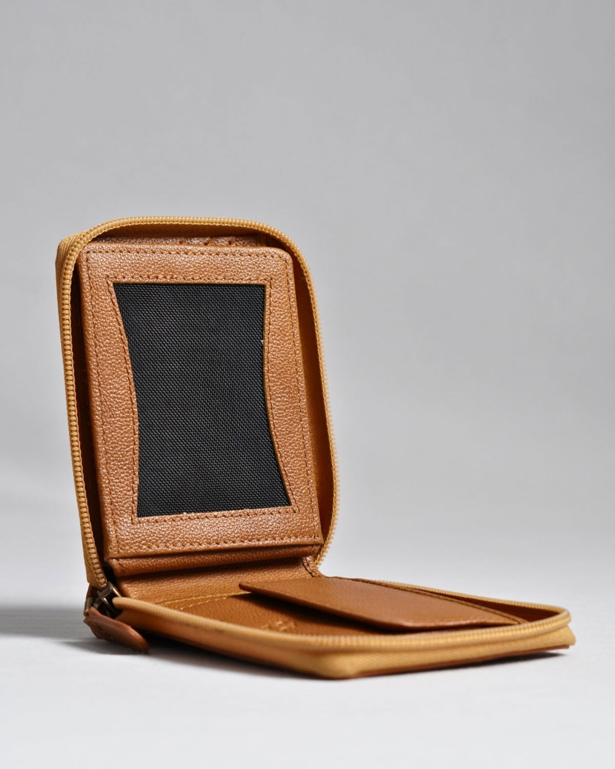 Tokyo Men’s Original Leather Wallet - (Rich Tan) Tokyo Men’s Original Leather Wallet - (Rich Tan)