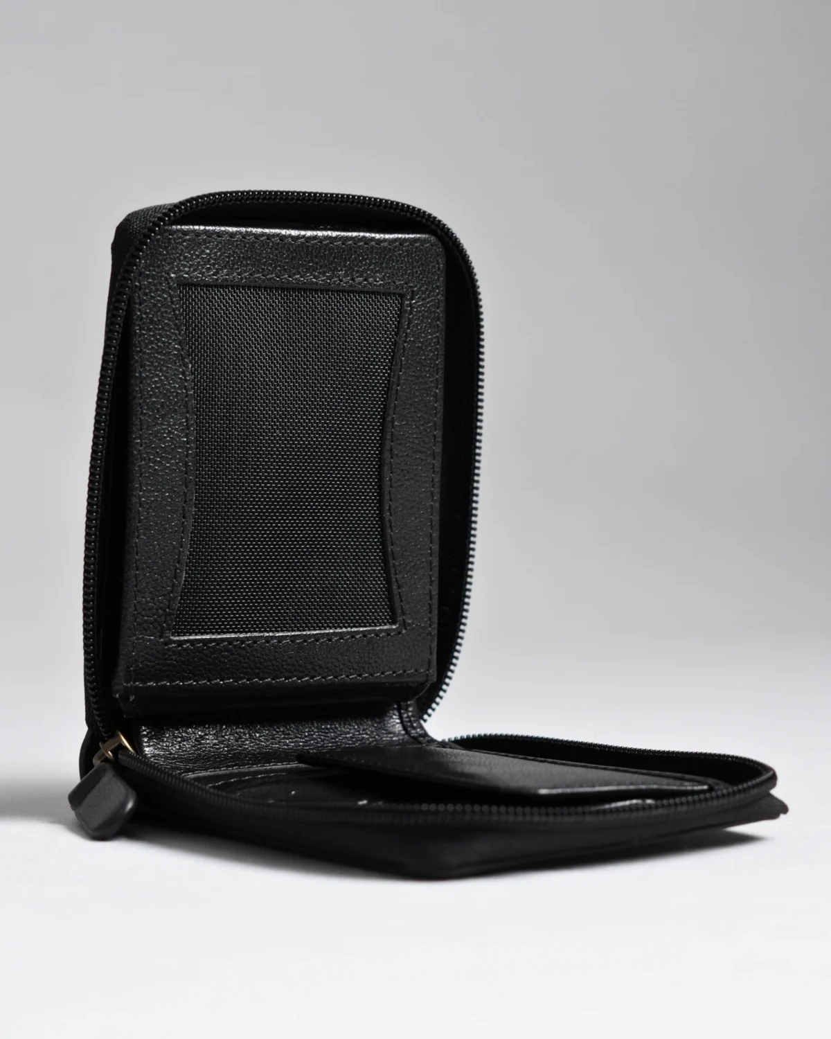 Tokyo Men’s Original Leather Zipper Wallet - (Jet Black) Tokyo Men’s Original Leather Zipper Wallet - (Jet Black)