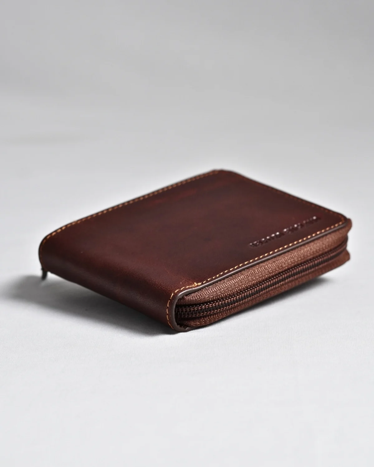 Tokyo Men’s Original Leather Zipper Wallet (Vintage Brown) Tokyo Men’s Original Leather Zipper Wallet (Vintage Brown)