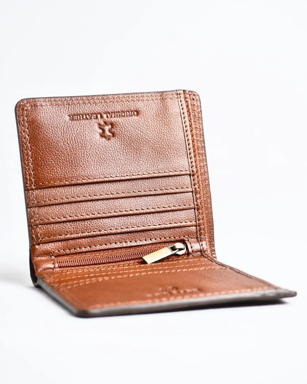 Aubrey - Men’s Original Leather Wallet (Cognac) Aubrey - Men’s Original Leather Wallet (Cognac)