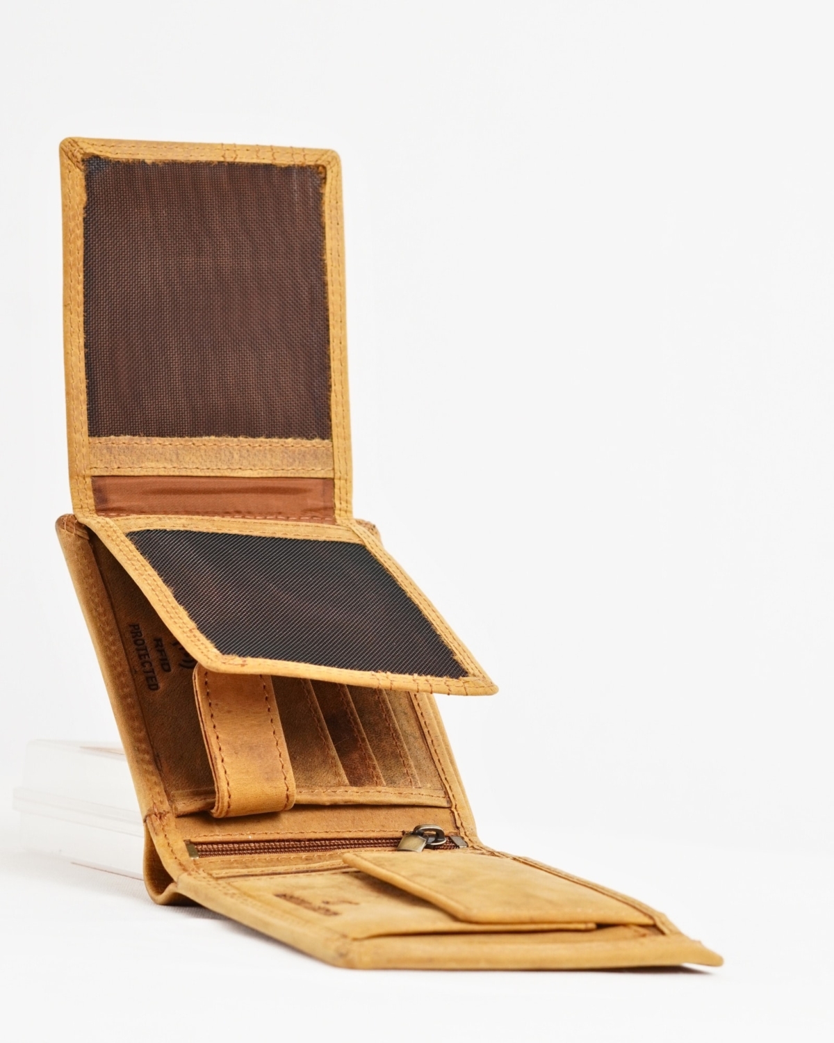 Harvard Men’s Original Leather Wallet (Rugged Tan) Harvard Men’s Original Leather Wallet (Rugged Tan)