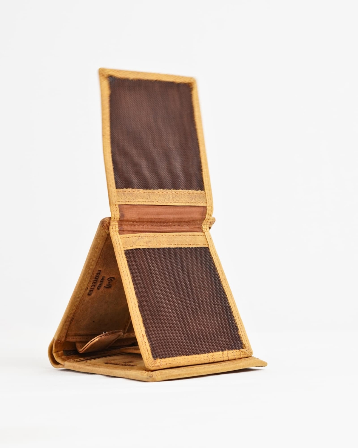 Harvard Men’s Original Leather Wallet (Rugged Tan) Harvard Men’s Original Leather Wallet (Rugged Tan)