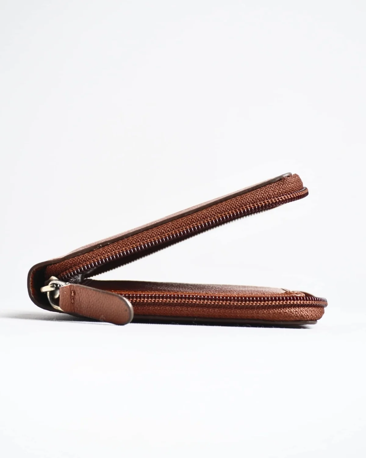 Tokyo Men’s Original Leather Zipper Wallet ( Cognac ) Tokyo Men’s Original Leather Zipper Wallet ( Cognac )