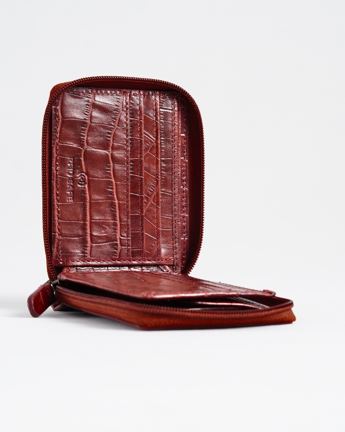 Tokyo Men’s Original Leather Zipper Wallet (Croco Brown & Cherry Blend) Tokyo Men’s Original Leather Zipper Wallet (Croco Brown & Cherry Blend)