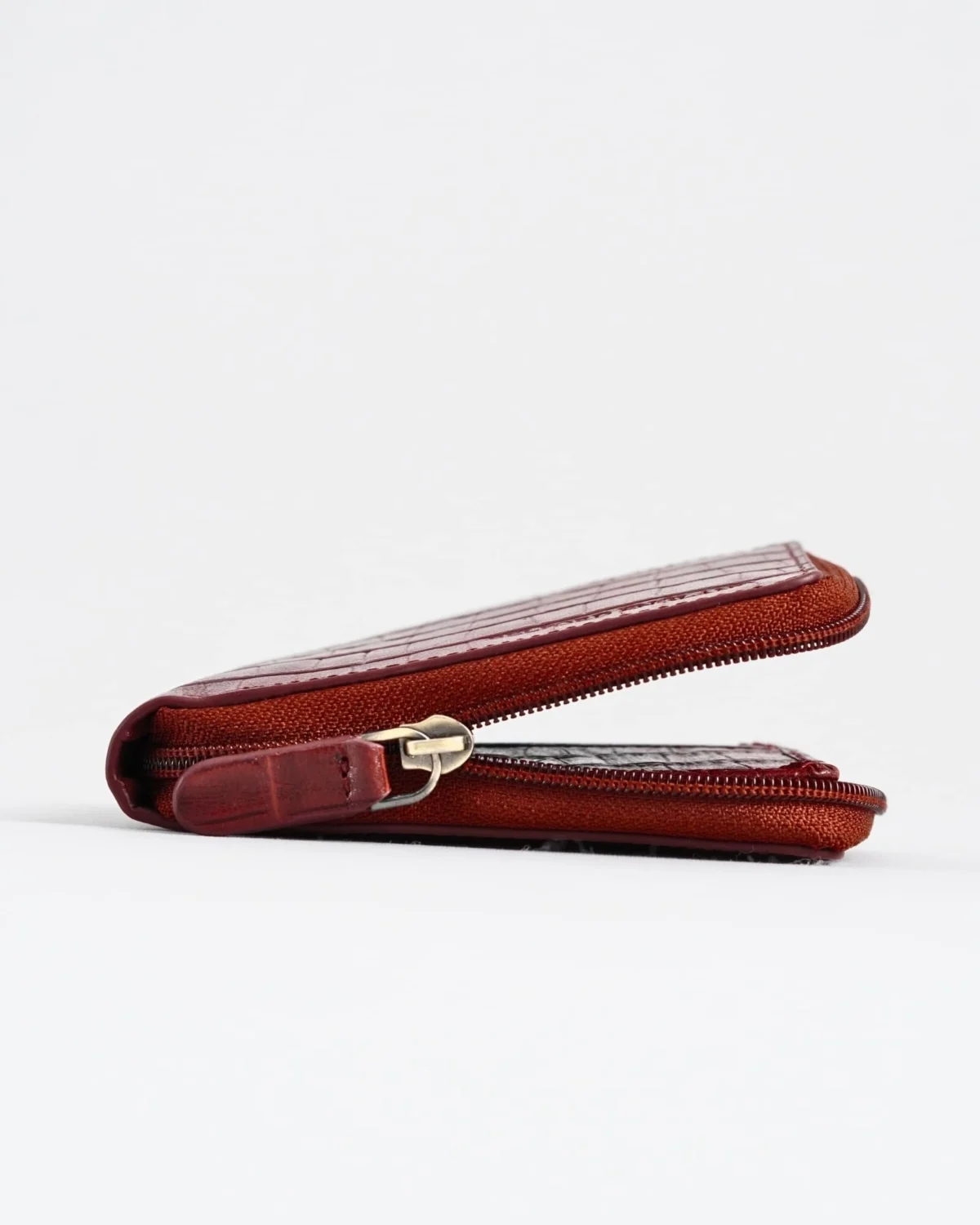 Tokyo Men’s Original Leather Zipper Wallet (Croco Brown & Cherry Blend) Tokyo Men’s Original Leather Zipper Wallet (Croco Brown & Cherry Blend)