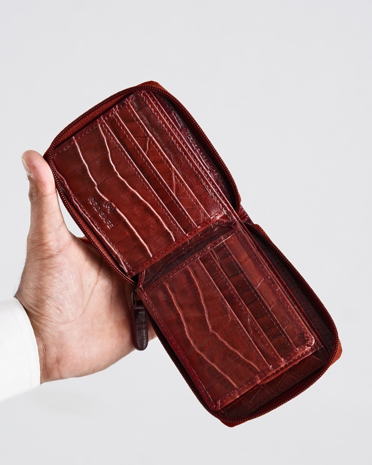 Tokyo Men’s Original Leather Zipper Wallet (Croco Brown & Cherry Blend) Tokyo Men’s Original Leather Zipper Wallet (Croco Brown & Cherry Blend)