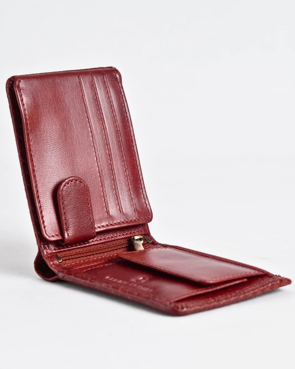 Cambridge Men’s Original Leather Wallet (Elite Criss-Cross) Cambridge Men’s Original Leather Wallet (Elite Criss-Cross)